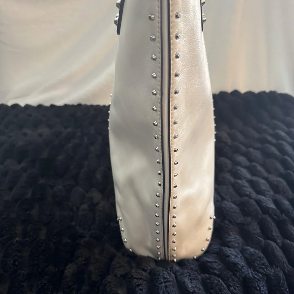 MICHAEL MICHAEL KORS Astor Large Studded Leather Tote Bag - Picture 5 of 13